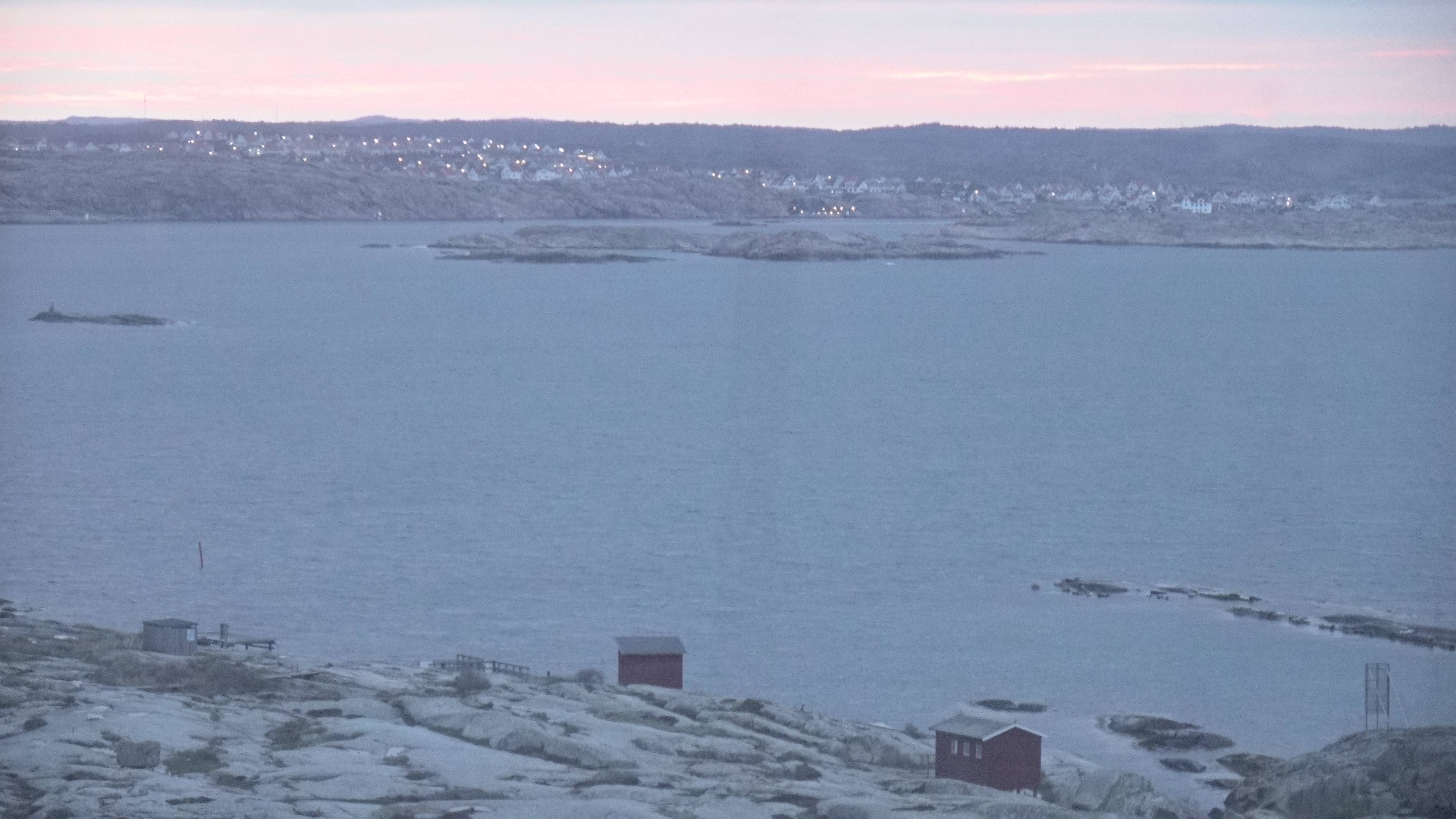 Hållö fyr — vy nordost mot Kungshamn (NO1)